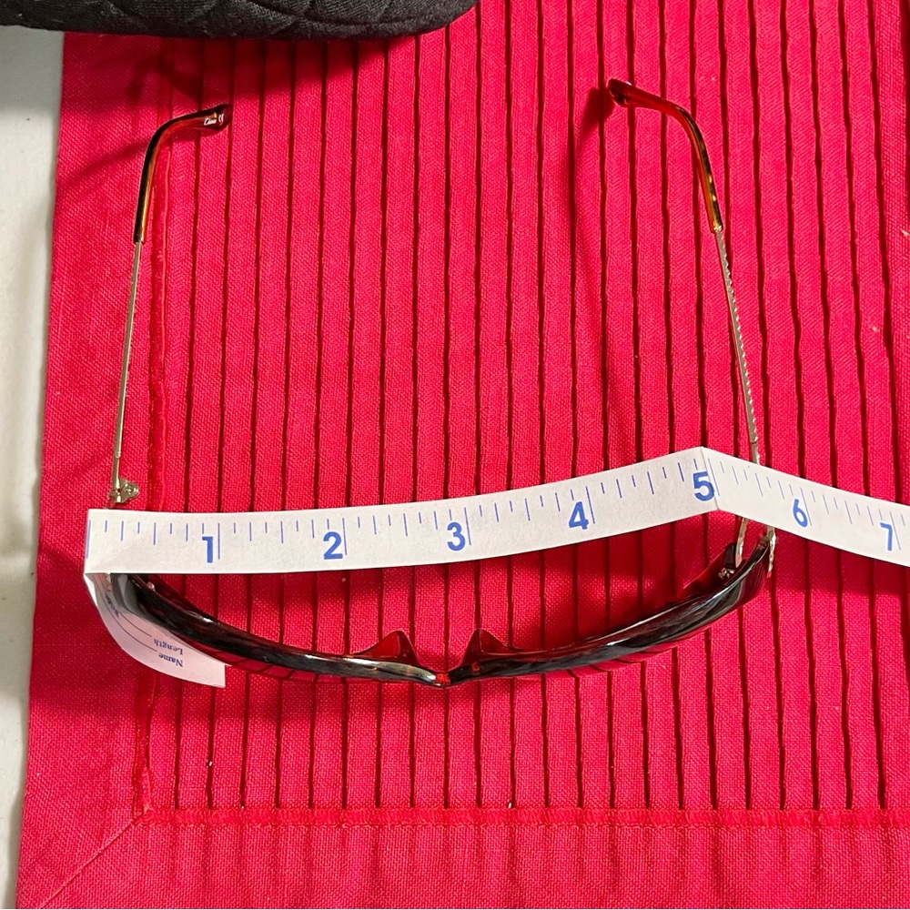 Betsey Johnson sunglasses - Picture 11 of 12